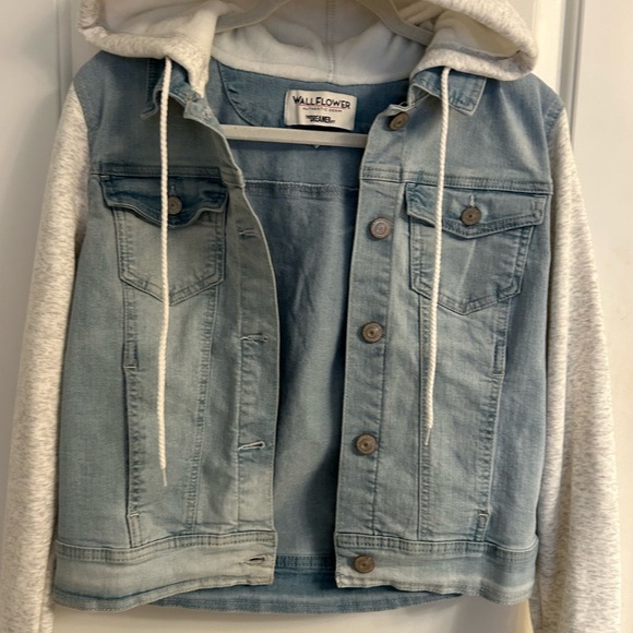 Wallflower Hooded Denim Jacket-The Dreamer Fit - Picture 6 of 10